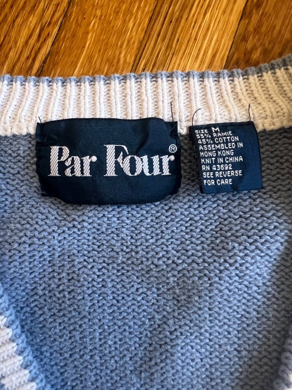 Par Four Vintage 80s Pastel Argyle Golfer Embroidered V-Neck Sweater - Medium - Picture 4 of 5